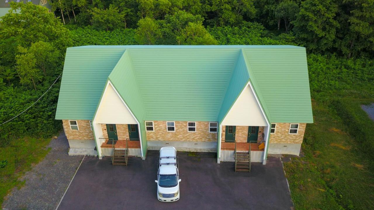 Yotei Townhouse - 2 Bedrooms With Covered Bbq Deck Нісеко Екстер'єр фото