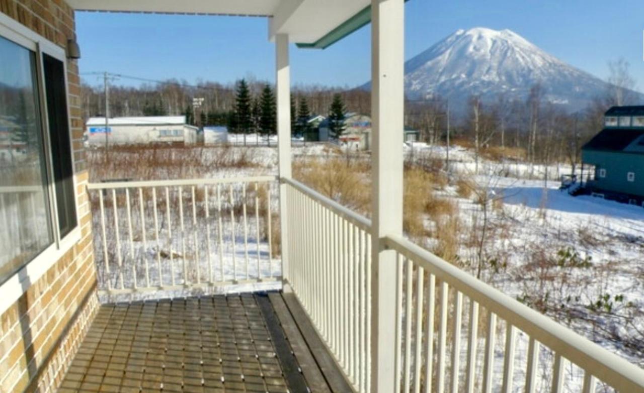 Yotei Townhouse - 2 Bedrooms With Covered Bbq Deck Нісеко Екстер'єр фото
